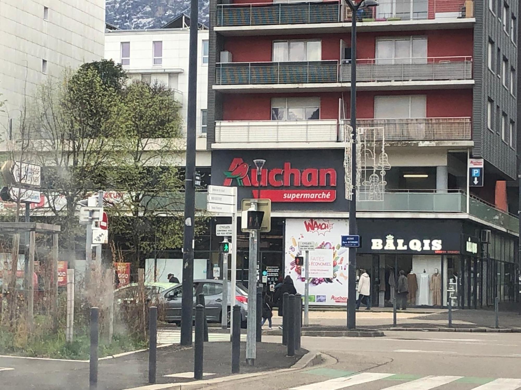 Soyeux De La Bruyere/ Grenoble*Parking Gratuit Apartment Luaran gambar